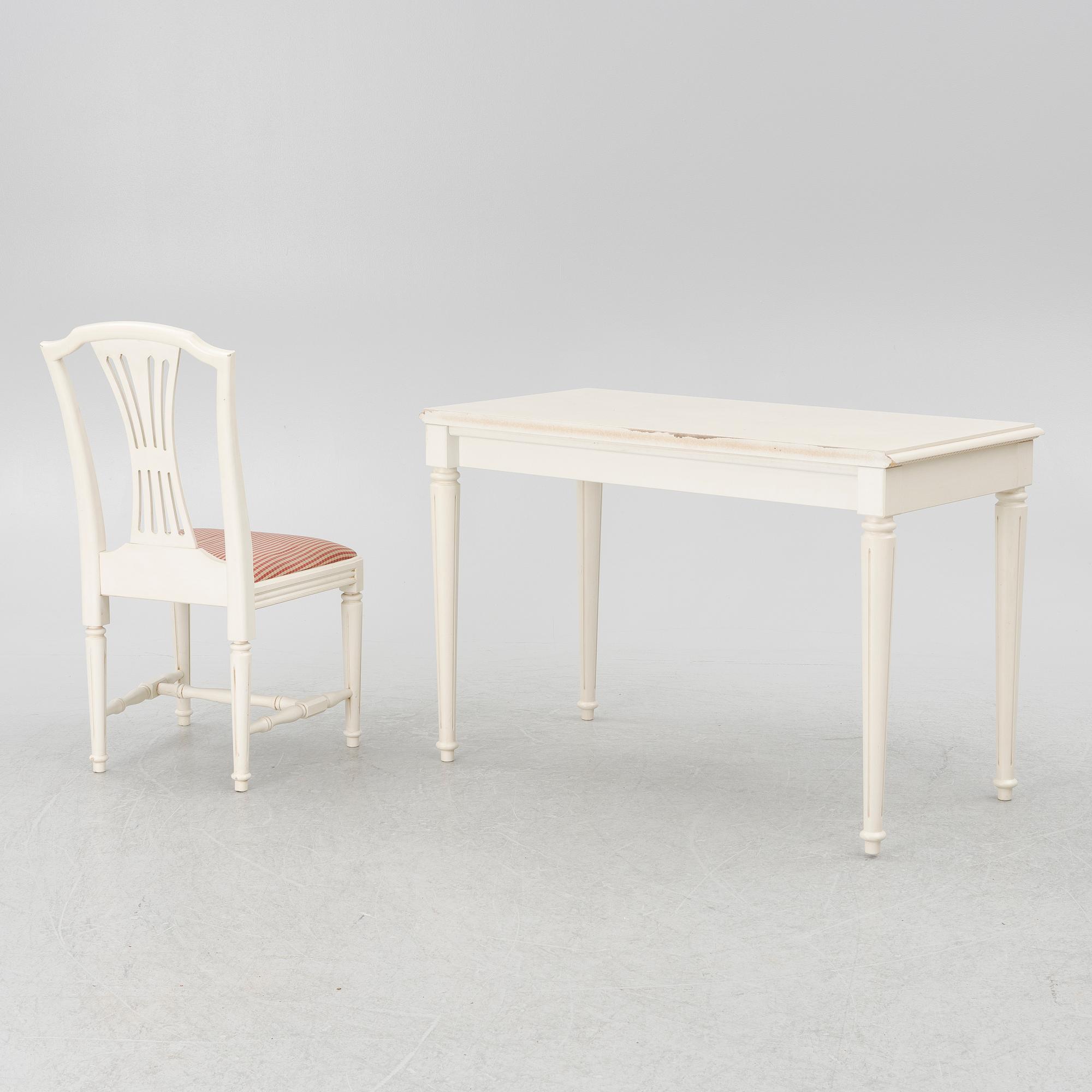 Skrivbord med stol, "Signum Gustavus", 1900-talets slut.