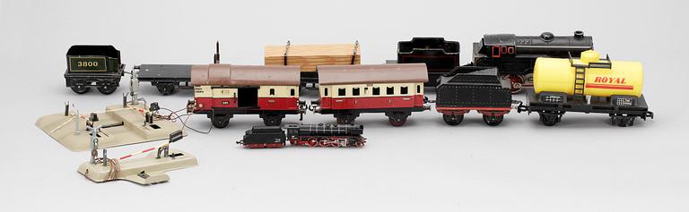 PARTI MODELLTÅG samt RÄLSDELAR, bl a Märklin samt Fleischmann.