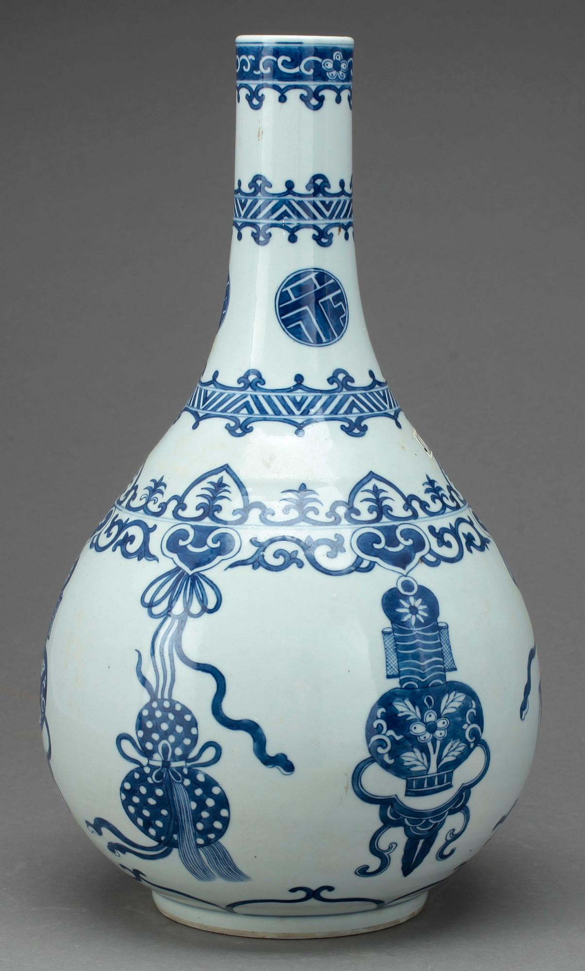 VAS, porslin, Kina, 1900-tal.