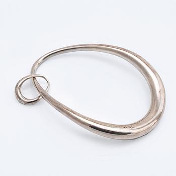 Bangle, Georg Jensen, "Offspring" sterling silver, ca 50 g, innercircumference approx 19 cm.