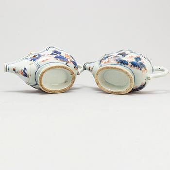 Two sauce boats, Qing dynasty, Qianlong (1736-95).