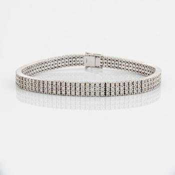 Brilliant cut diamond bracelet.