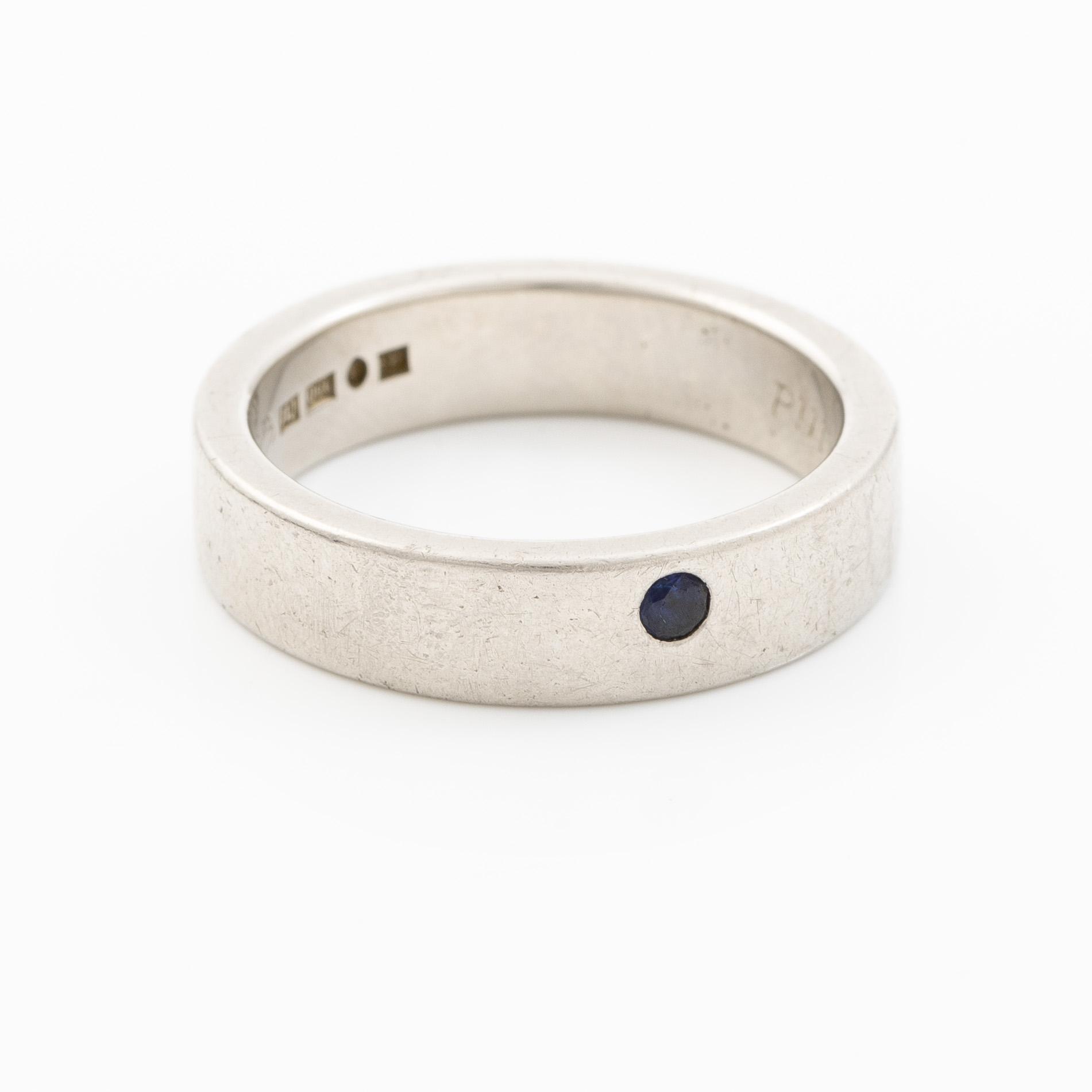 Ring, Strömdahls, platinum with two faceted sapphires.