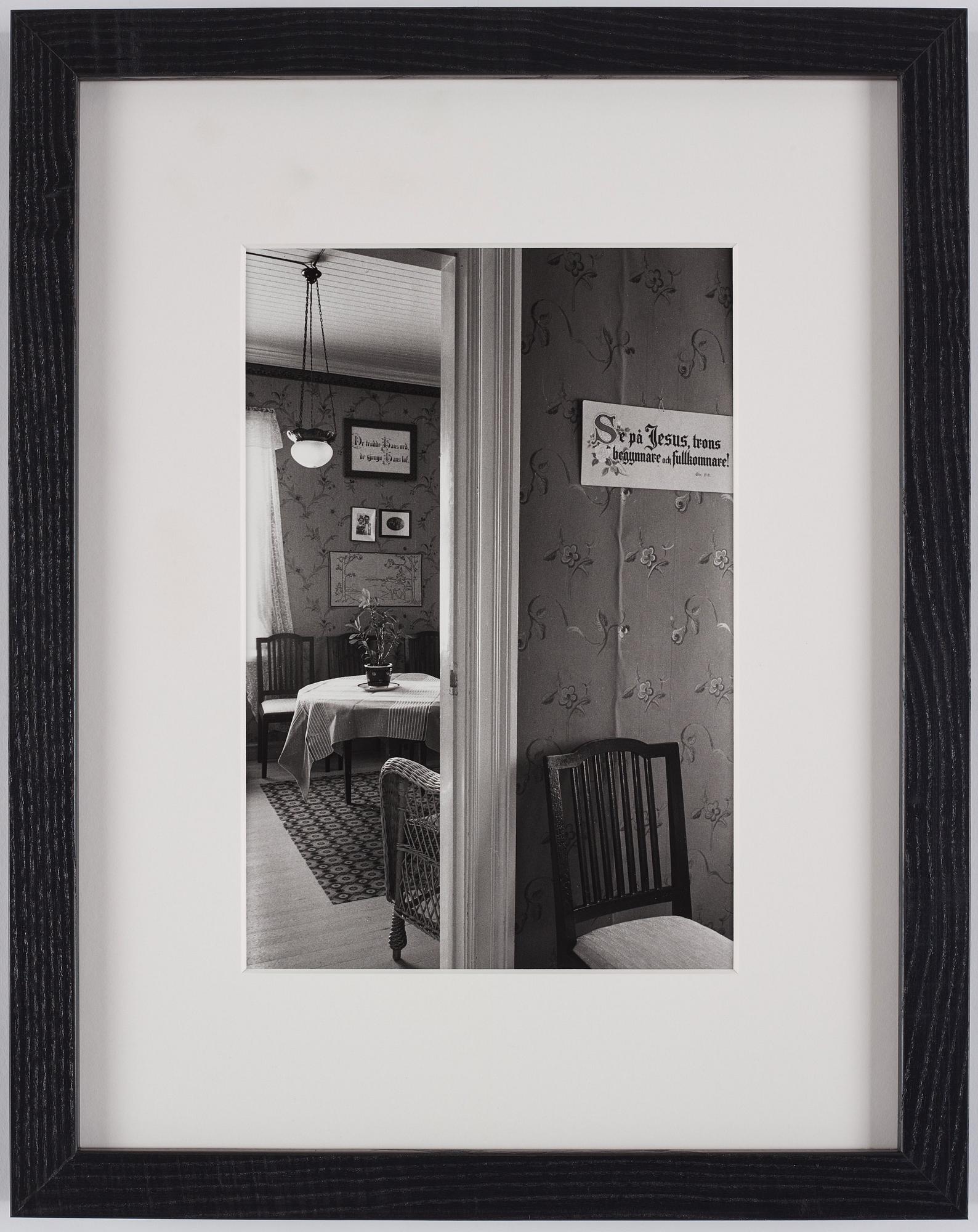 Sune Jonsson, "Kammarinteriör hos änkefru Jenny Edström, Hökmark, Lövånger socken", 1960.