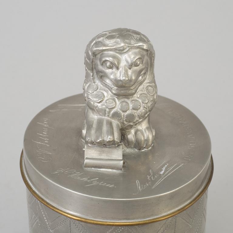 Anna Petrus, & Estrid Ericson, a pewter cigar box with cover by Svenskt Tenn, Stockholm 1928.