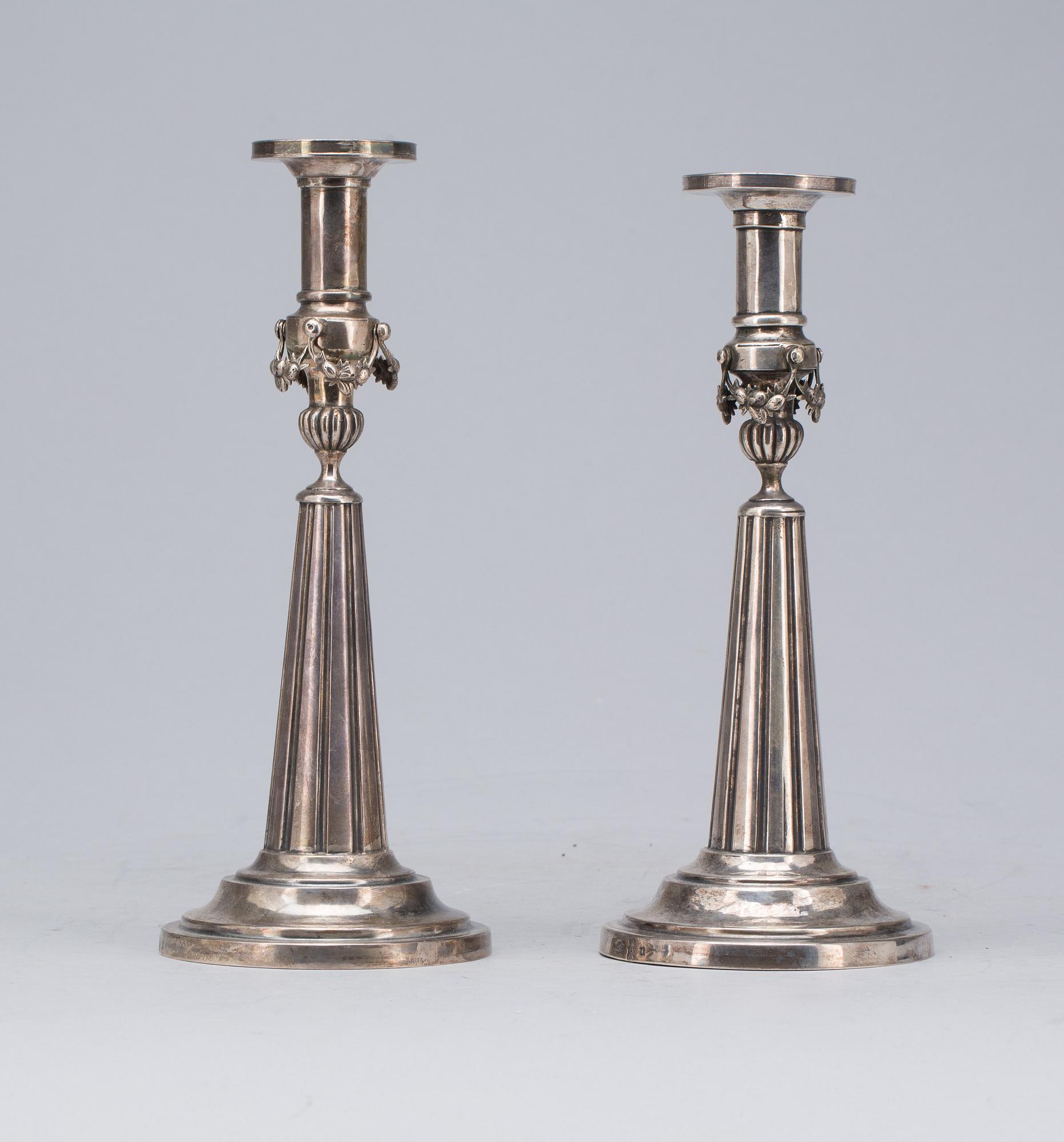 LJUSSTAKAR, 2 st , silver, Gotthelf Moritz Hauptvogel, Dresden. Vikt ca 660 g.