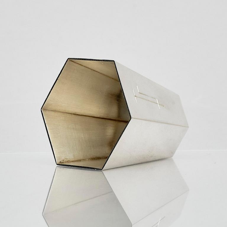 Wiwen Nilsson, snapsbägare, sterling silver, 12 st, Lund 1945-1946.
