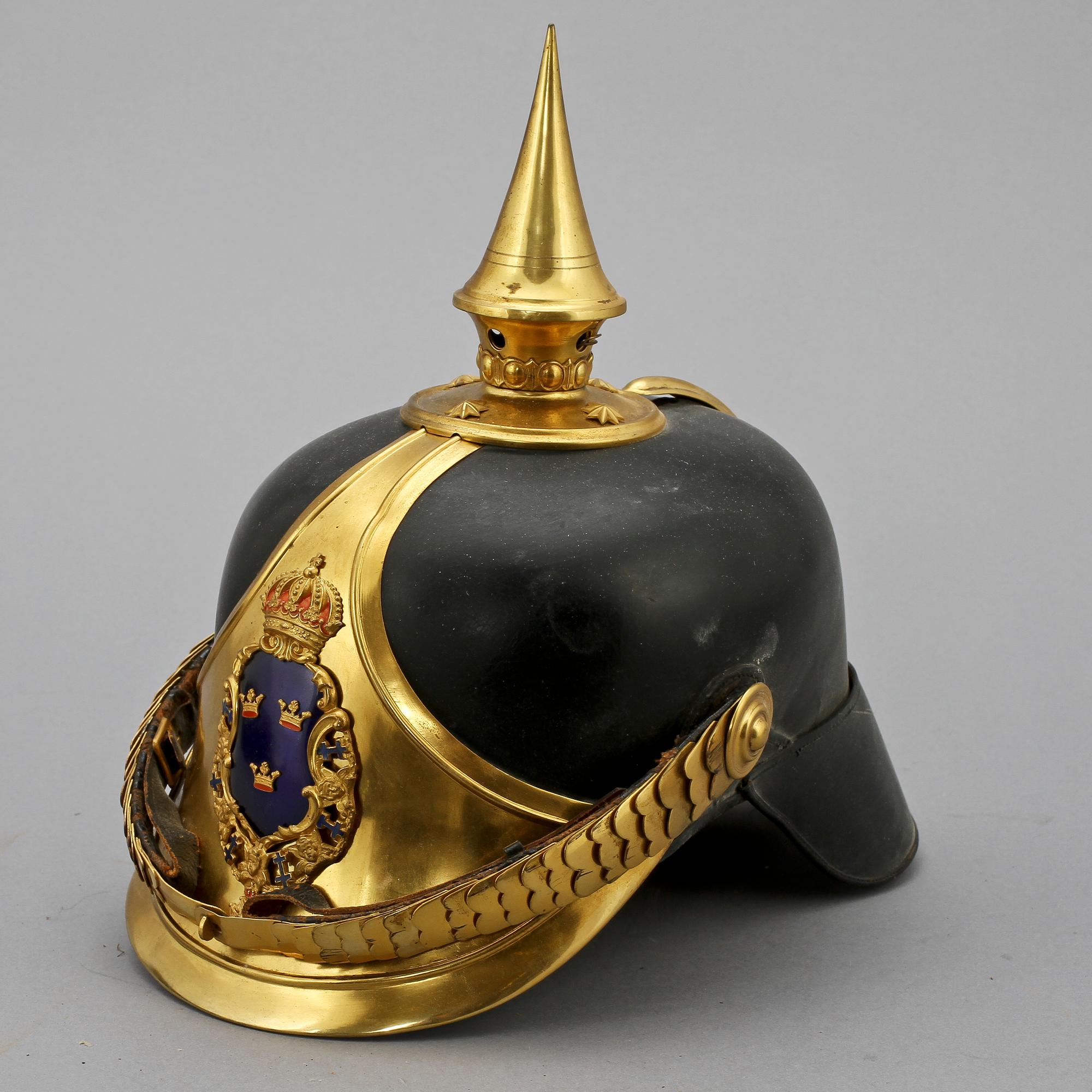 HJÄLM med PLYM, m/1886.