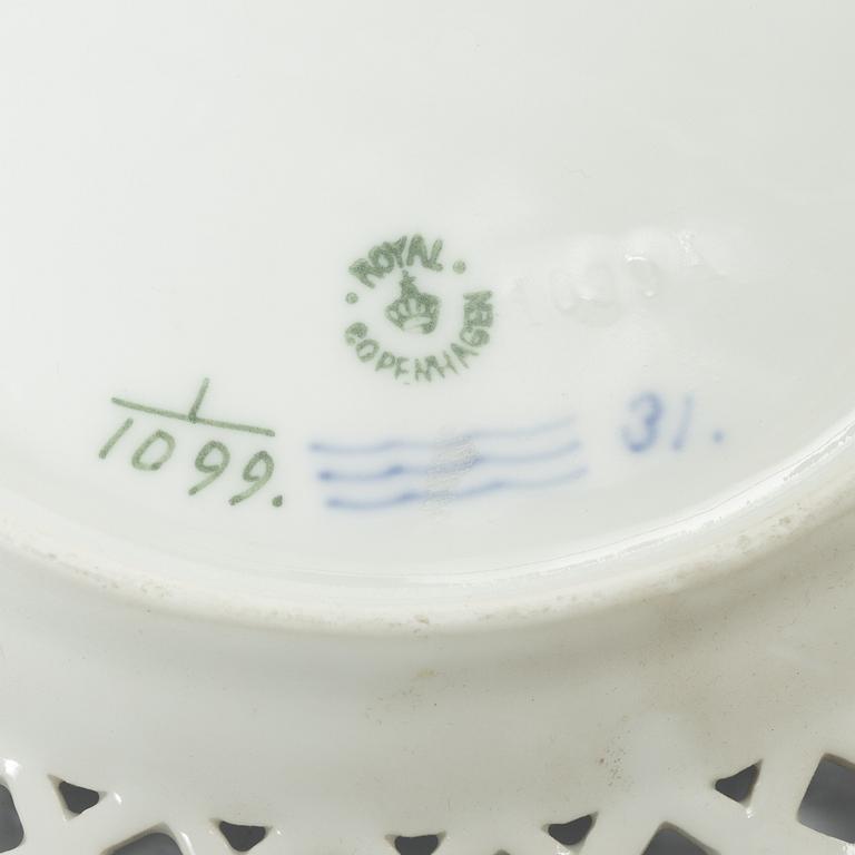 Royal Copenhagen, Seven 'Musselmalet Full Lace' plates, Denmark, 20th century.