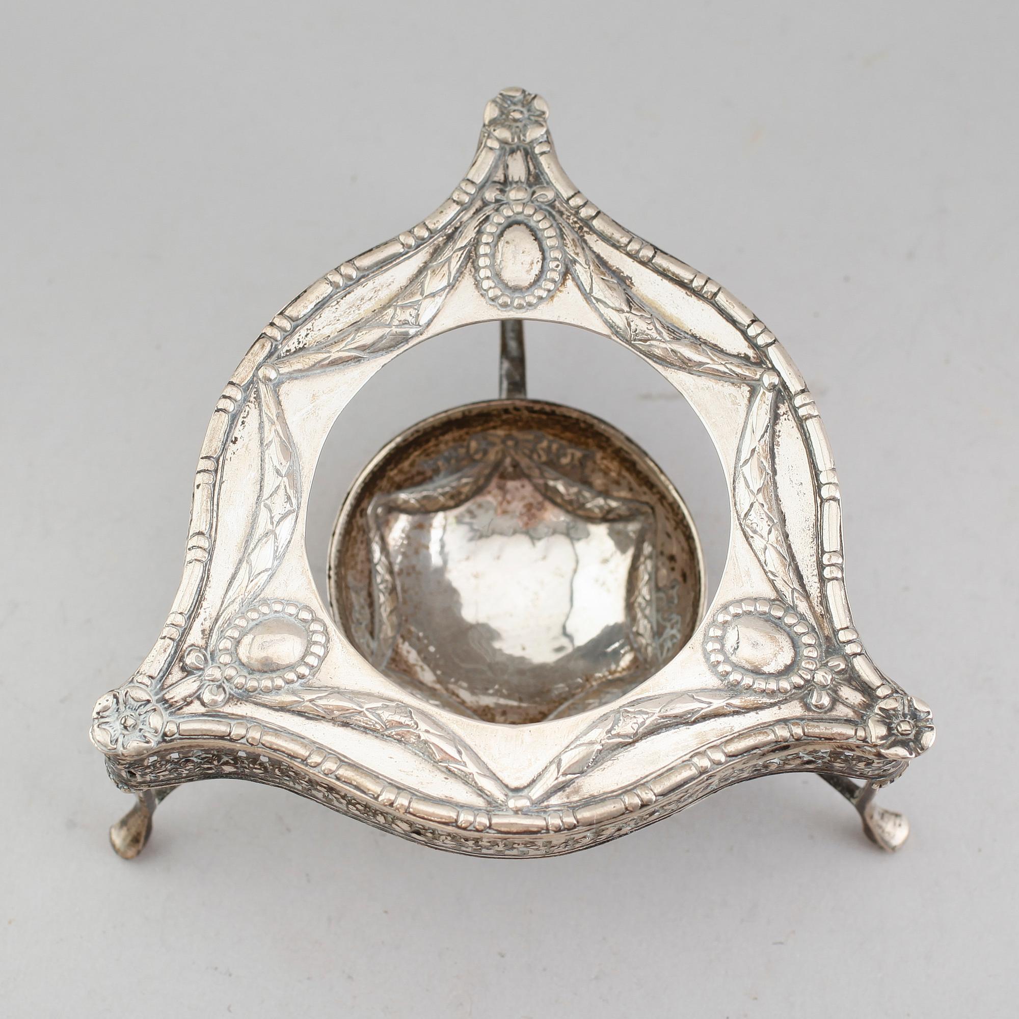 TESIL, silver, sannolikt Frankrike, 1800-/1900-tal. Vikt ca 154 gram.