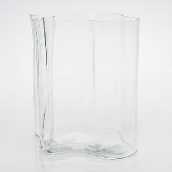 Alvar Aalto, A glass vase '3031', signed Alvar Aalto 111/ 1990.