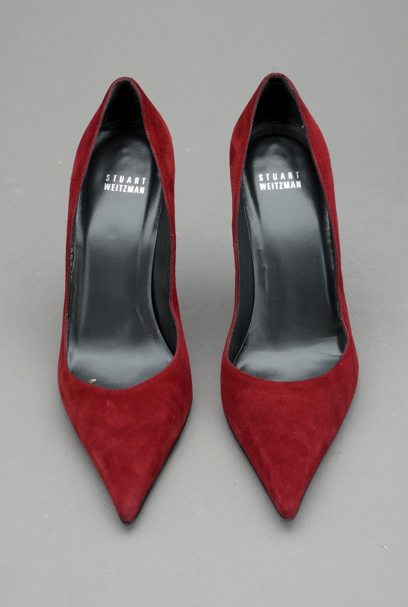 SKOR, ett par pumps, Stuart Weitzman.