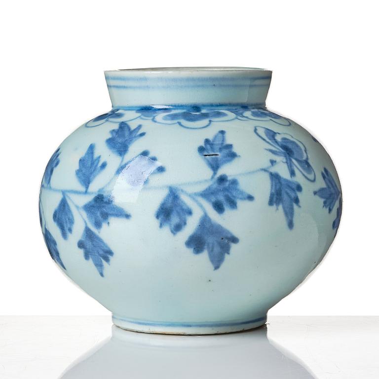 A blue and white Korean jar, 18th Century.