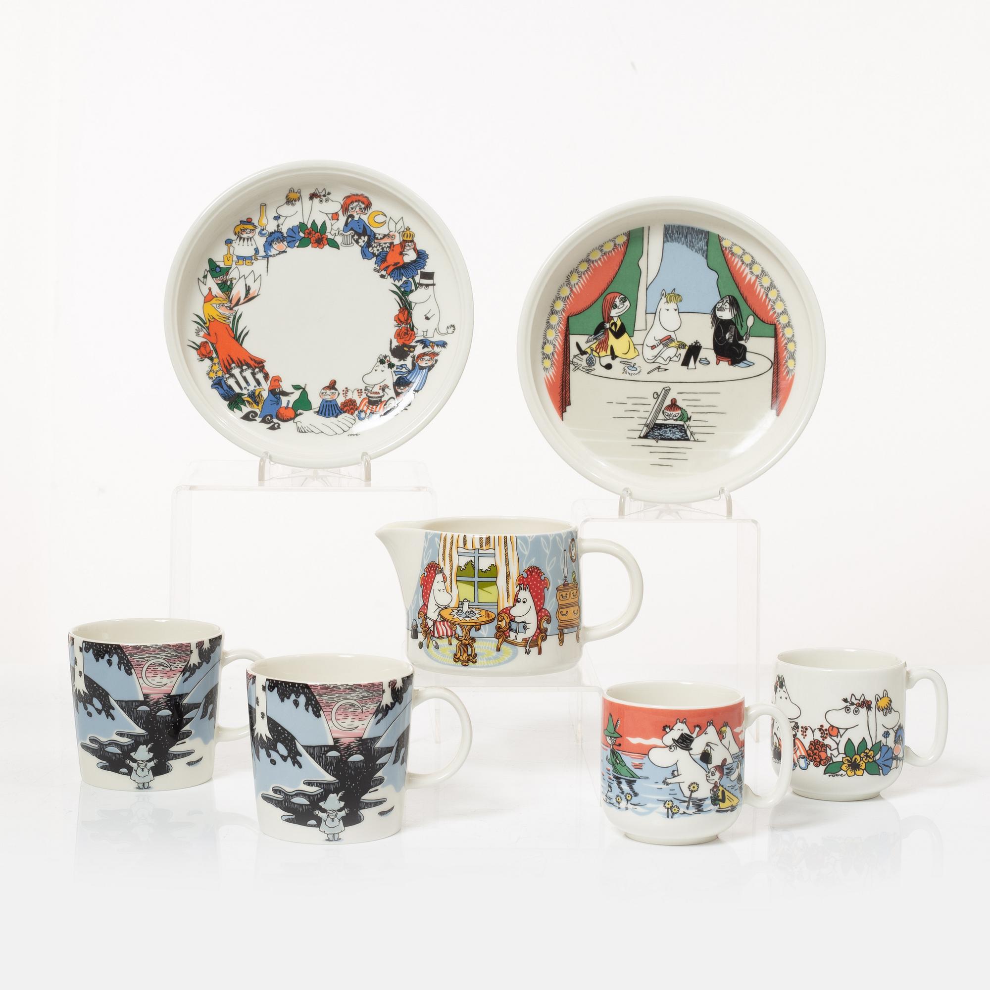 Arabia, Moomin mugs, plates and a jug, 7 pieces, porcelain, Finland.