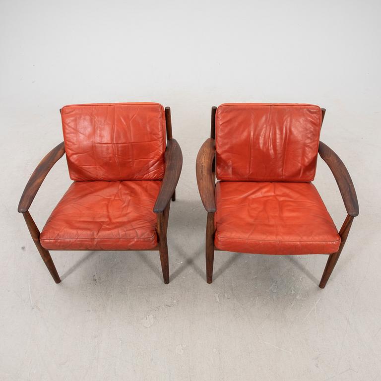 Grete Jalk, a pair of jacaranda amrchairs model no 118 from France & son Daverkosen 1950s.