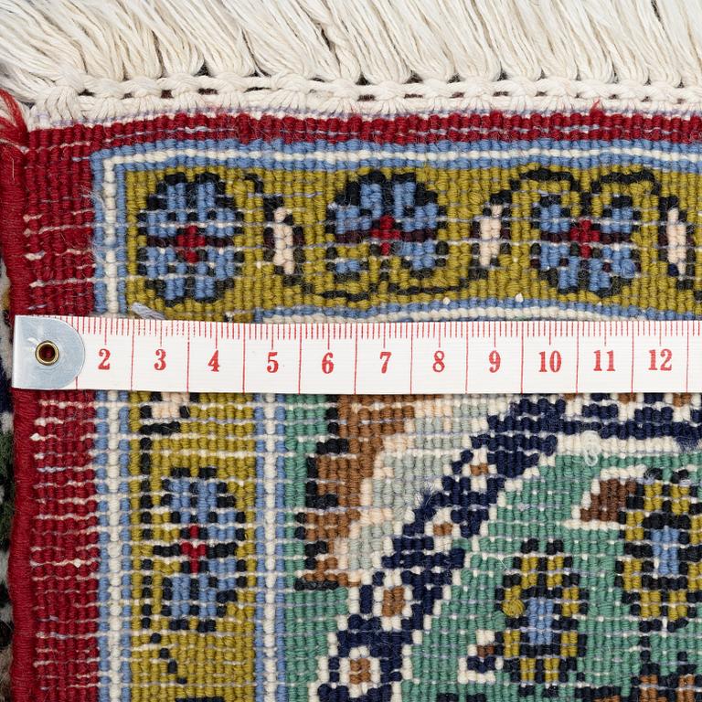 Matta, Ghom, ca 259 x 154 cm.