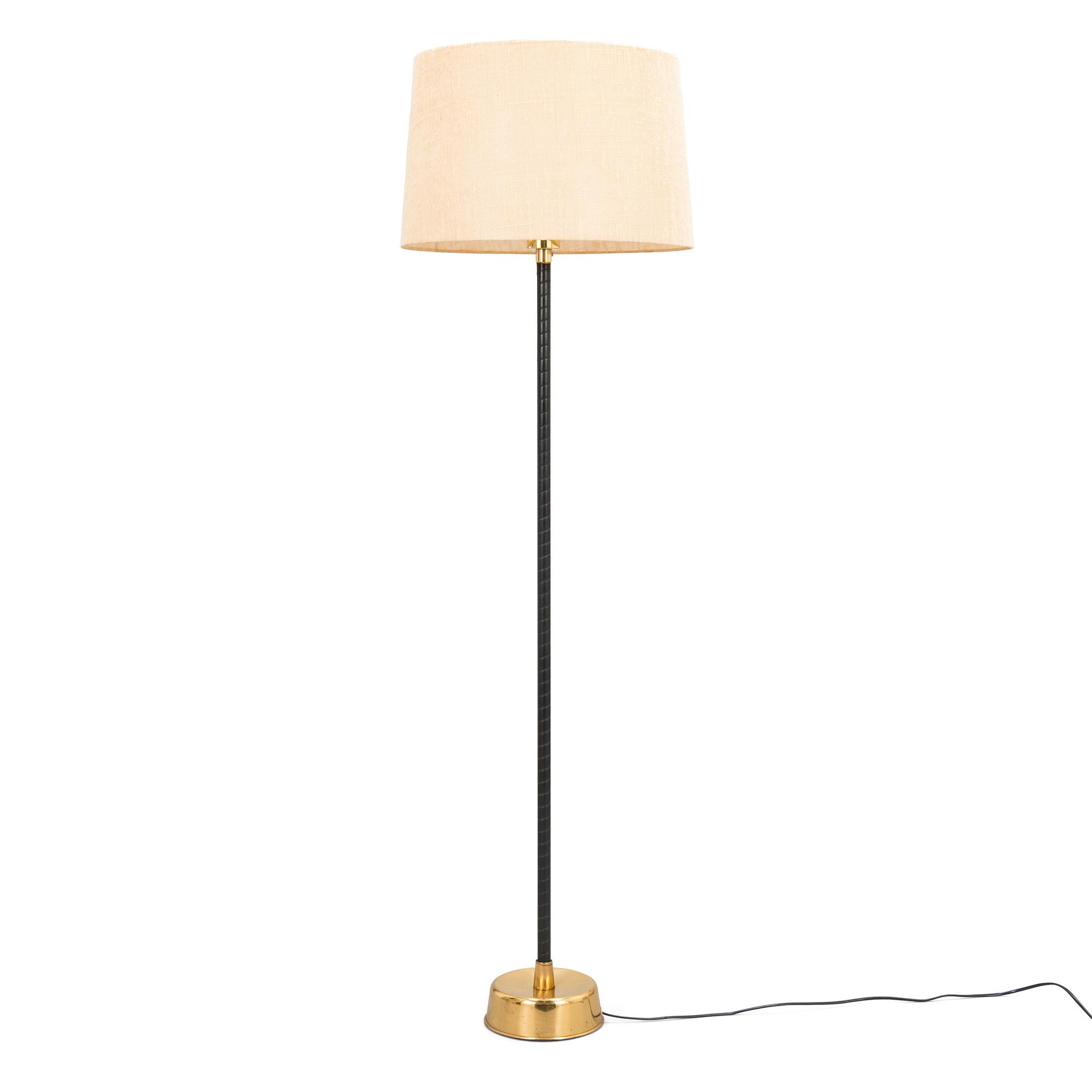 Lisa Johansson-Pape, lattiavalaisin, malli 30-061, Stockmann Orno 1960-luku.