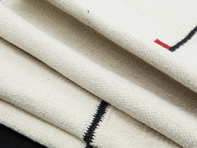 MATTA, slätvävd, "Vertigo" Vibeke Klint, Linie Design. Danmark. Ca 195 x 140 cm.