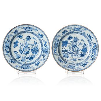 A pair of blue and white dishes, Qing dynasty, Yongzheng (1723-35).