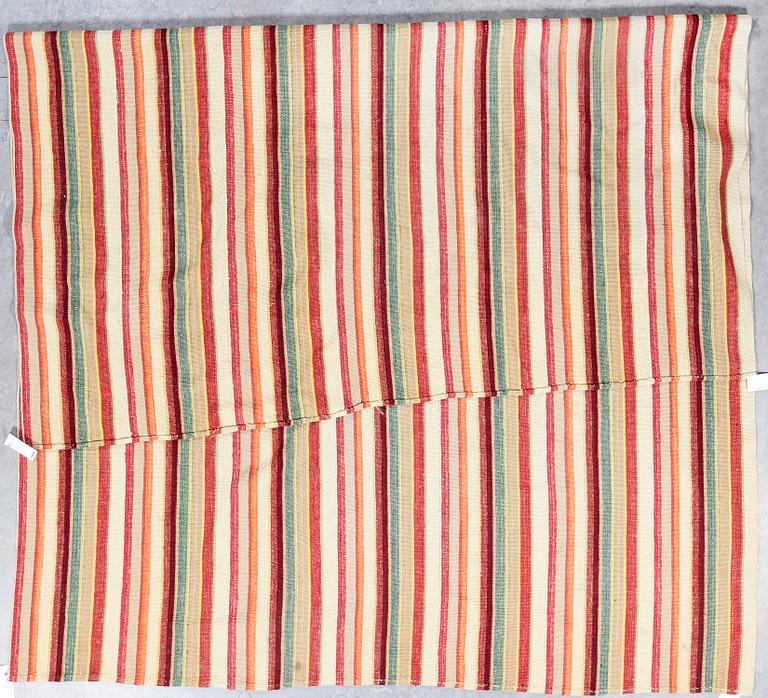 MATTA, semiantik/old kelim. Ca 299 x 204.