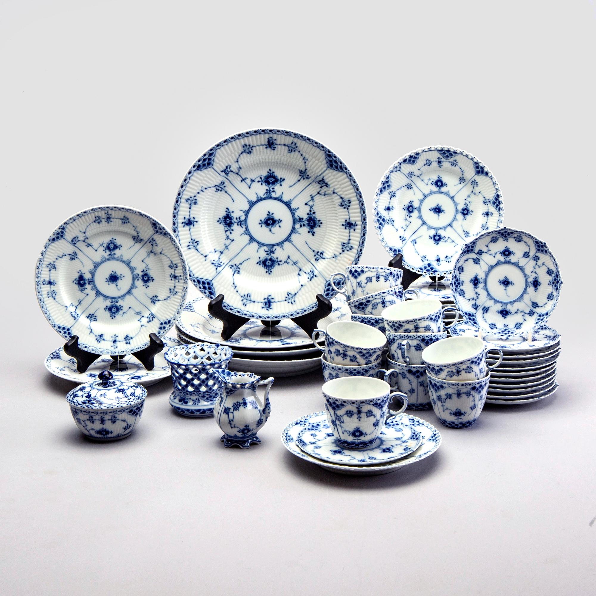 Servis Muselmalet hel och halvblonde 33 dlr Royal Copenhagen 1900-talets andra hälft porslin.