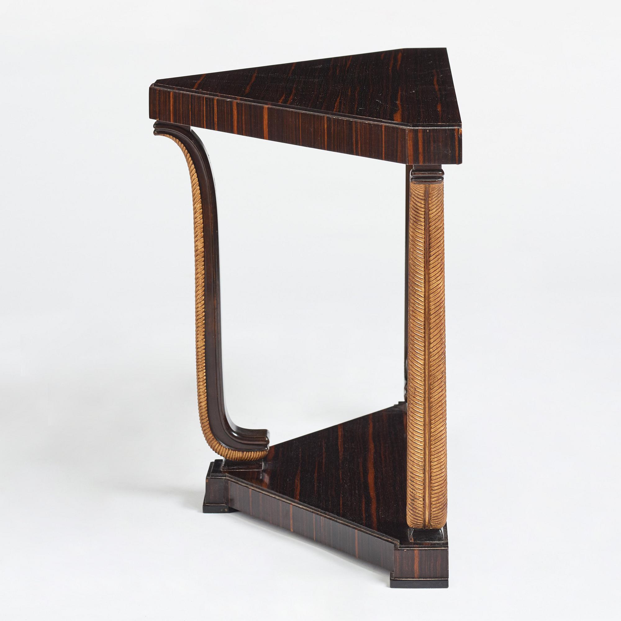 Axel Einar Hjorth, konsolbord "Louis", Nordiska Kompaniet, Stockholm 1928.