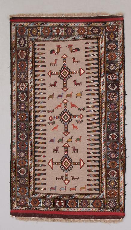 MATTA, Kelim. Ca 180 x 103 cm.