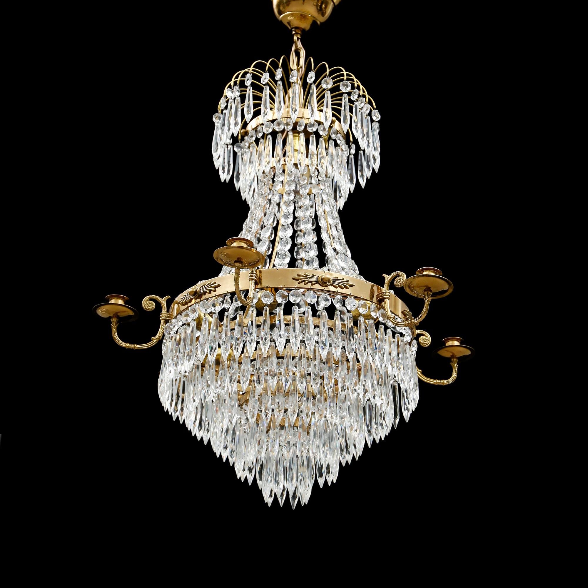LJUSKRONA, empirestil, 1900-talets mitt. Höjd ca 61 cm.