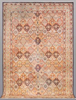 A RUG, Silke Kashmir, 274 x 182 cm.