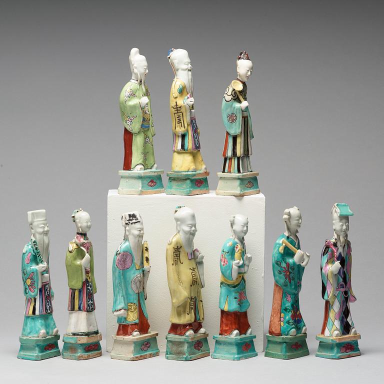 FIGURINER, 10 stycken, porslin. Qingdynastin, sent 1700-tal/tidigt 1800-tal.