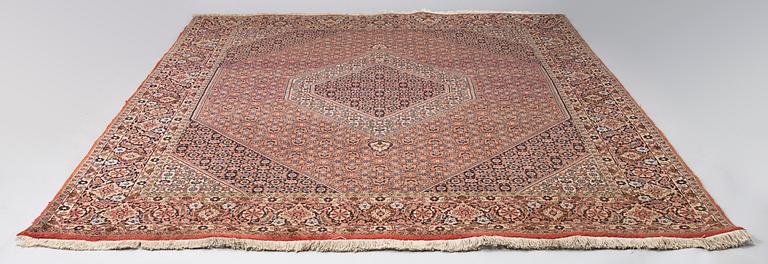 An oriental 'Bidjar' carpet. Circa 254x204 cm.