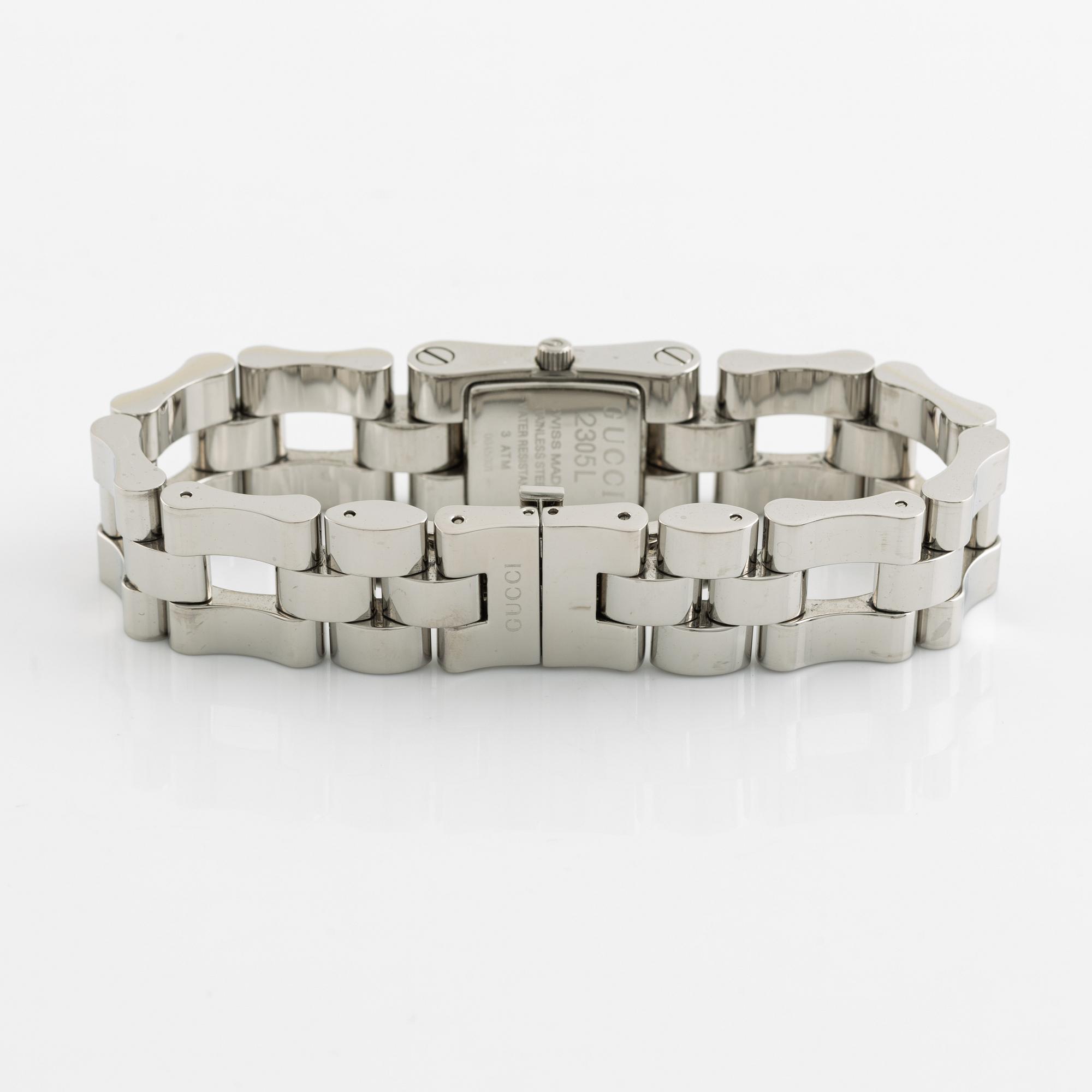 Gucci, armbandsur, 17 x 18,5 (28,5) mm.