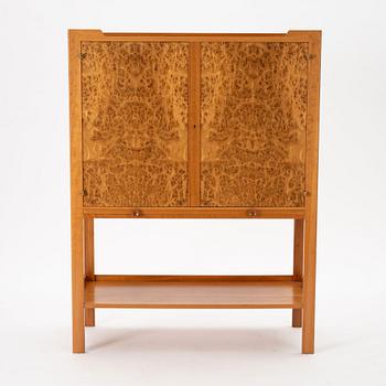 Josef Frank, a model 2135 cabinet, Firma Svenskt Tenn, post 1985.