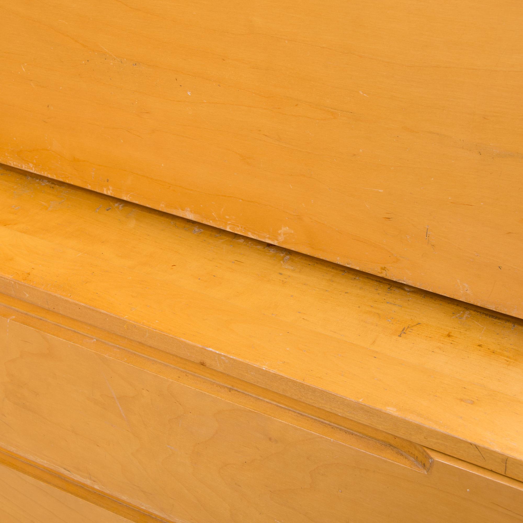 Alvar Aalto, A late 1940s secretaire for O.Y. Huonekalu- ja Rakennustyötehdas A.B. Finland.