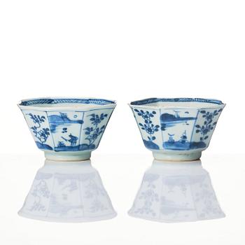 A pair of octagonal blue and white cups with stands, Qing dynasty, Kangxi (1662-1722).