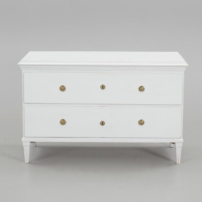 BYRÅ, gustaviansk stil, 1900-talets början.