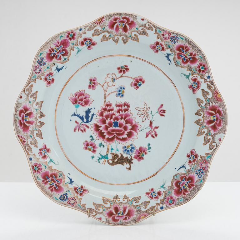 Fat, porslin, Qingdynastin, Qianlong (1736-95).