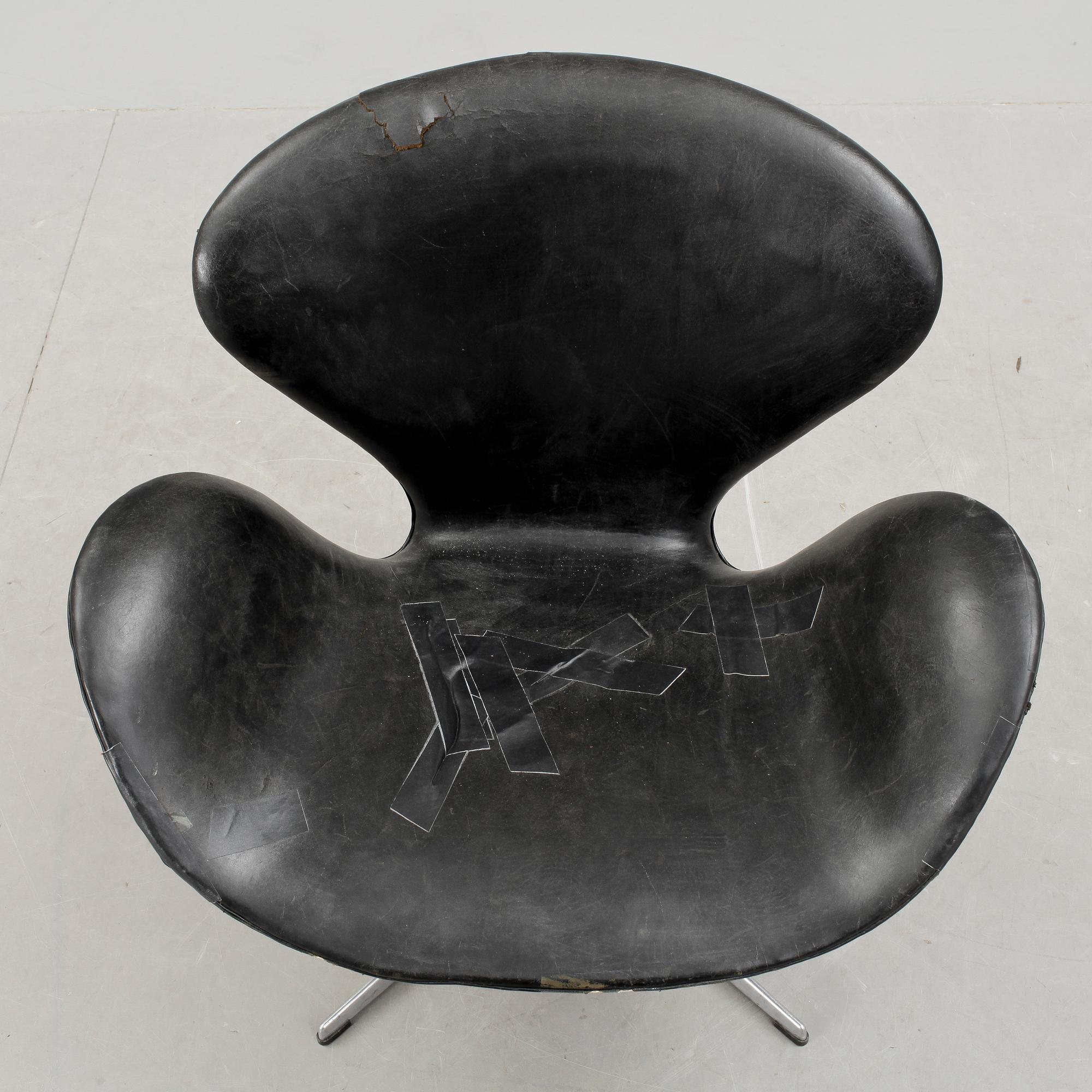 FÅTÖLJ, "Svanen", Arne Jacobsen, Fritz Hansen, Danmark, 1960-tal.