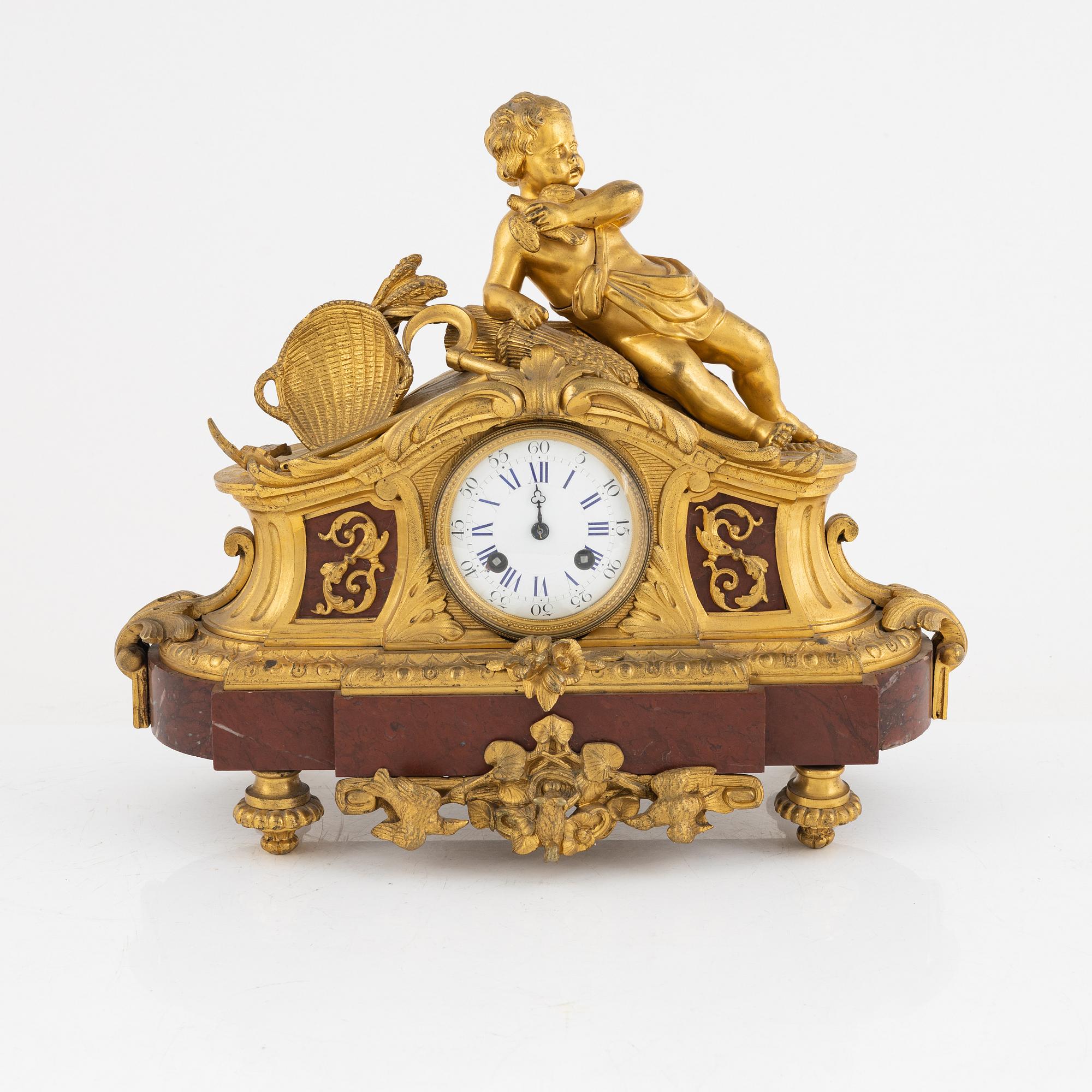 Bordspendyl, Louis XVI-stil, omkring år 1900.