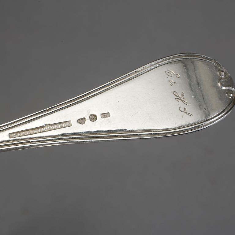 MATSKEDAR, 8 st silver, bland annat Nils Tornberg, Linköping 1798. Övriga 7 från 1800-tal. Vikt ca 400 g.