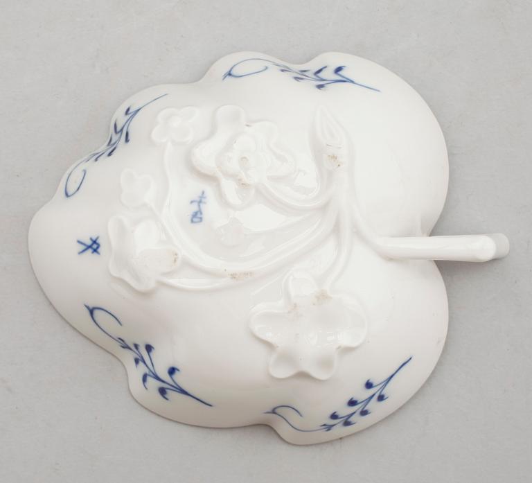 SKÅLFAT, 3 st, porslin, Meissen, 1900-tal.