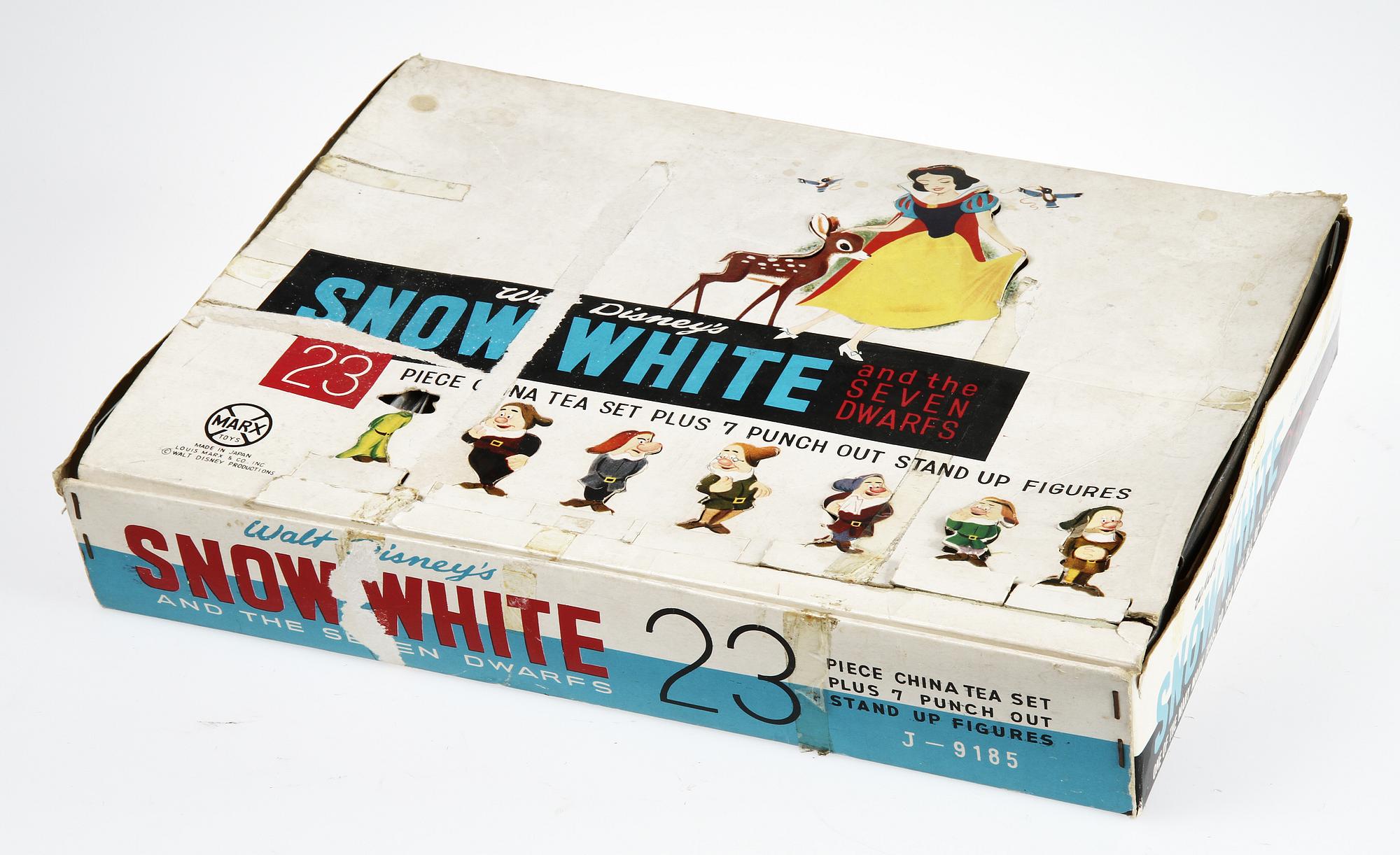 BARNSERVIS, 15 delar, porslin, "Snövit", Marx Toys, Japan.