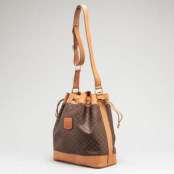 CÉLINE, bucket bag.