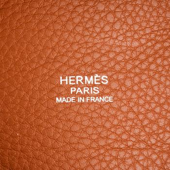 HERMÈS, a étoupe leather bag, "Picotin Lock".