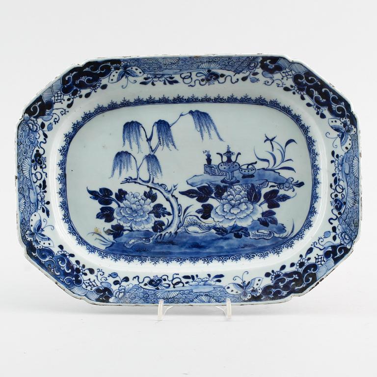 STEKFAT, porslin, Kina, Qianlong, 1736-1795.