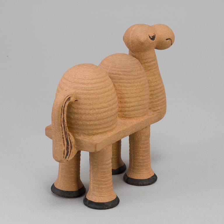 LISA LARSON, a stoneware figurine "Kamel" from the "Jura" series, Gustavsberg. Designed in 1971.