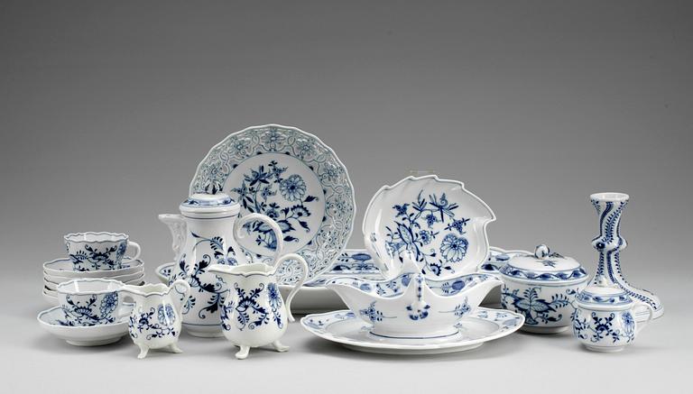 SERVISDELAR, Meissen, 16 delar +1 kopp.