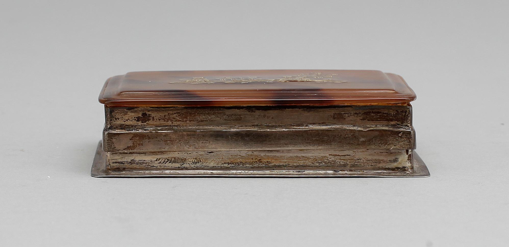 DOSA, silver och sköldpadd, otydl mästarstämpel och årsbokstav, Stockholm 1800-tal.