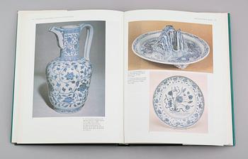 BOK: Christie's Pictorial History of Chinese Ceramics, Anthony du Boulay, Phaidon 1984.