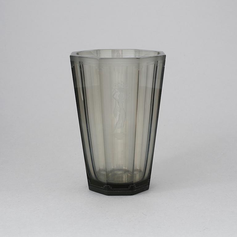 VAS, glas, Edward Hald Orrefors. 1900-talets första hälft.